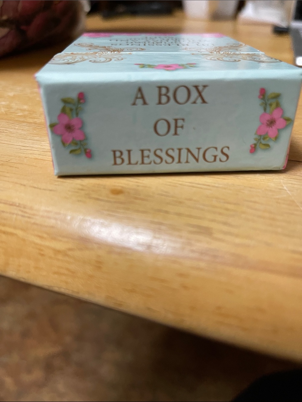 101 Promises From God for Women 2 sided Scripture Cards in Decorative Box - Picture 2 of 8